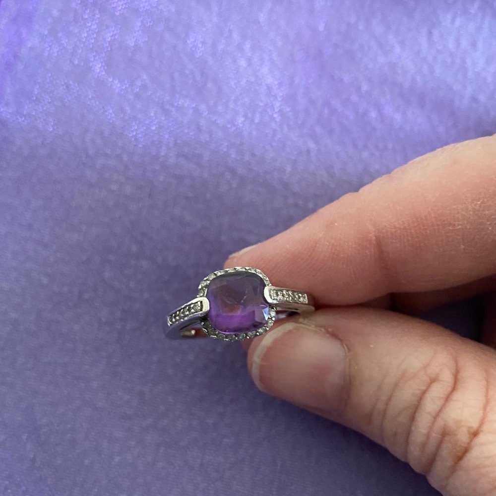 Size 5 Amethyst and 925 sterling silver ring